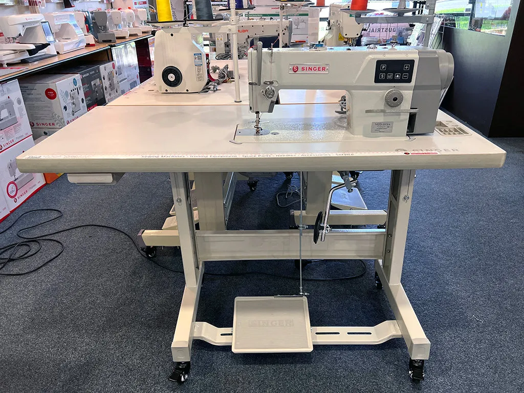 Singer Industrial Plain Sewing Machine - Thick Material Variant