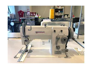 SINGER Zig Zag Sewing Machine 20U